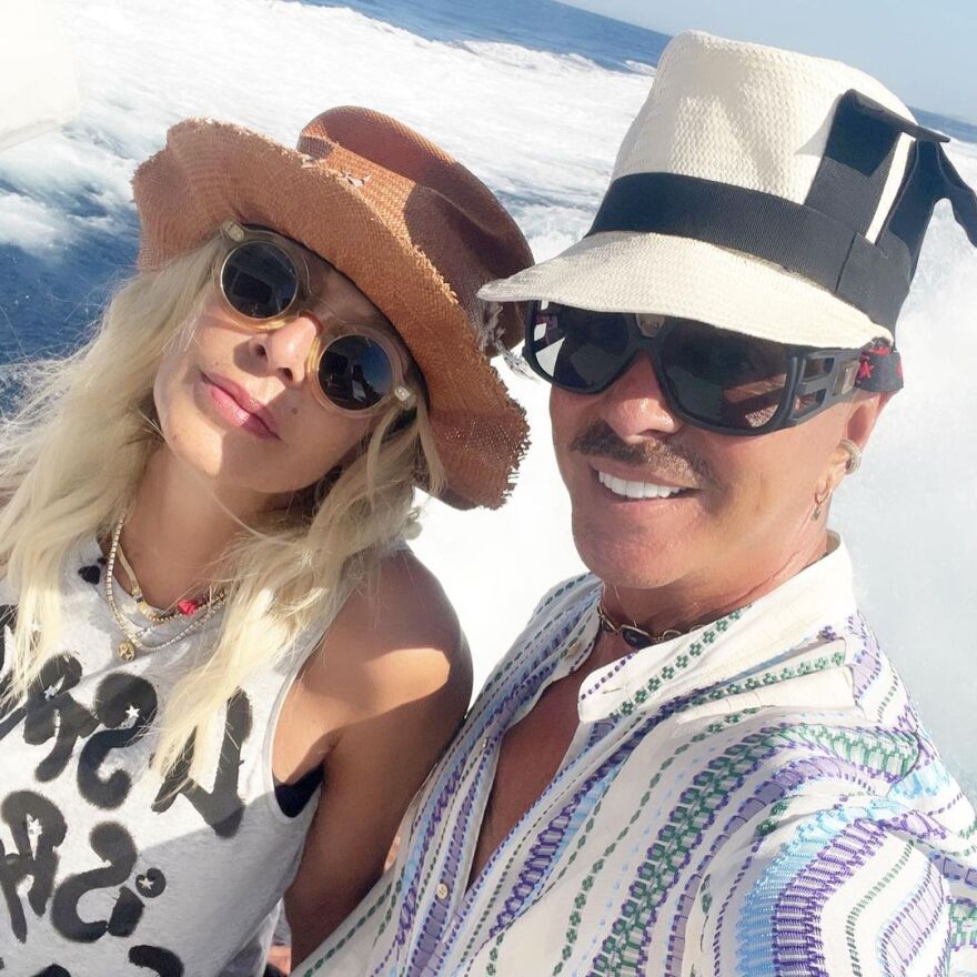 Λάκης Γαβαλάς: Στην Πάρο με την Άννα Βίσση - «Υπέροχο να συνταξιδεύεις με την απόλυτη θεά»