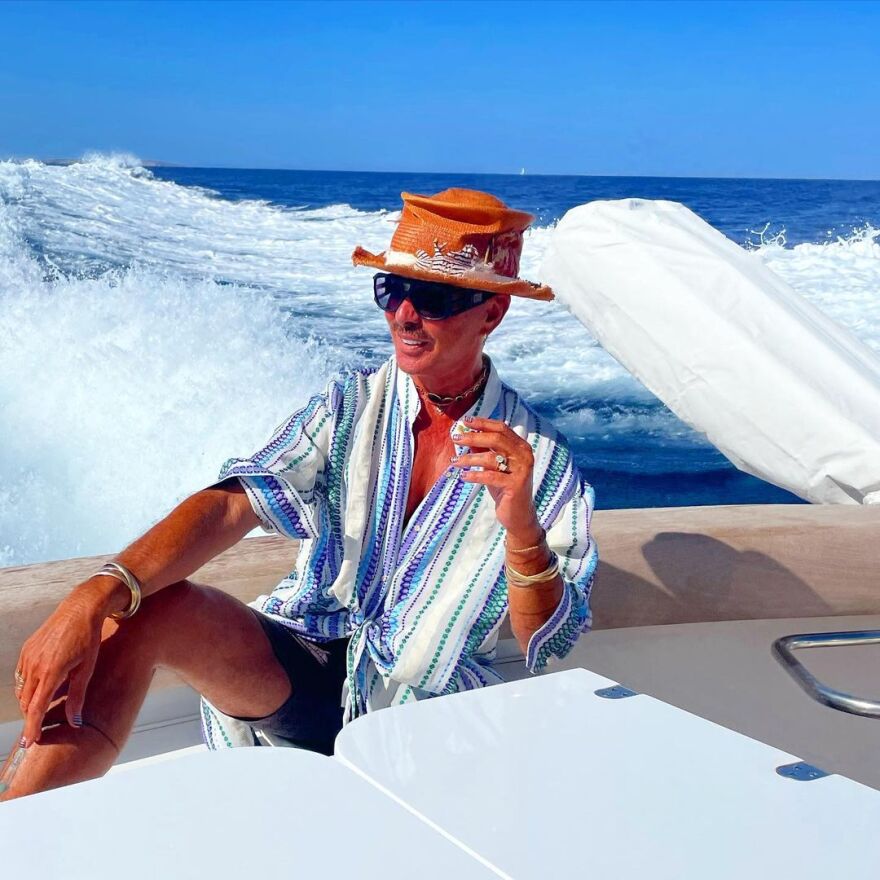 Λάκης Γαβαλάς: Στην Πάρο με την Άννα Βίσση - «Υπέροχο να συνταξιδεύεις με την απόλυτη θεά»