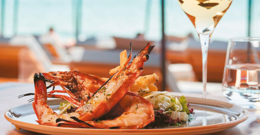 Τα χρυσά καβουροπόδαρα στο DK Oyster: Ποιοι «ρεζιλεύουν» διεθνώς τη Μύκονο