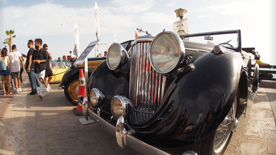 Κλασικά αυτοκίνητα και μοτοσικλέτες στον Άλιμο