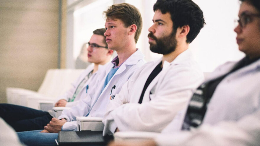 Εξασφάλισε τη θέση σου στην πιο σύγχρονη Ιατρική Σχολή της Κύπρου