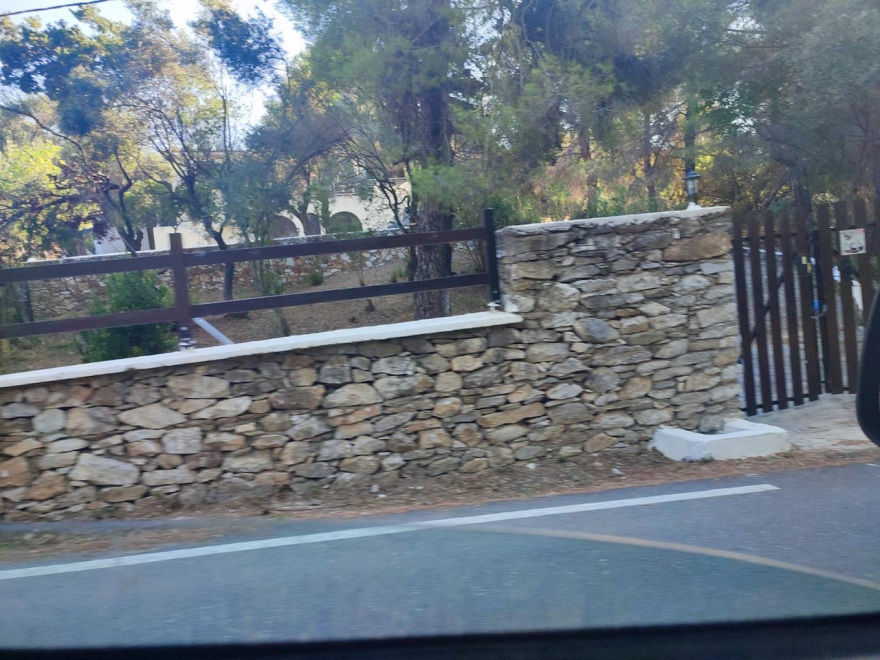 Σκιάθος: Ο αυτόχειρας επιχειρηματίας «δεχόταν πιέσεις για οικονομικά ζητήματα»