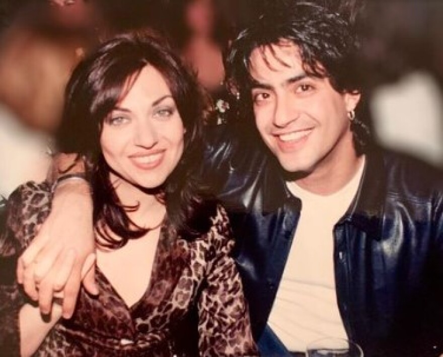 Greek Summer Lovers - Πώς περνάνε διάσημα ζευγάρια το καλοκαίρι τους 