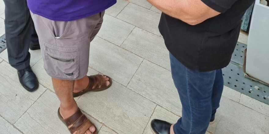 Αλεξανδρούπολη: Οργή του Μητροπολίτη για το μπλουζάκι του Αμερικανού πρέσβη, Τσούνη