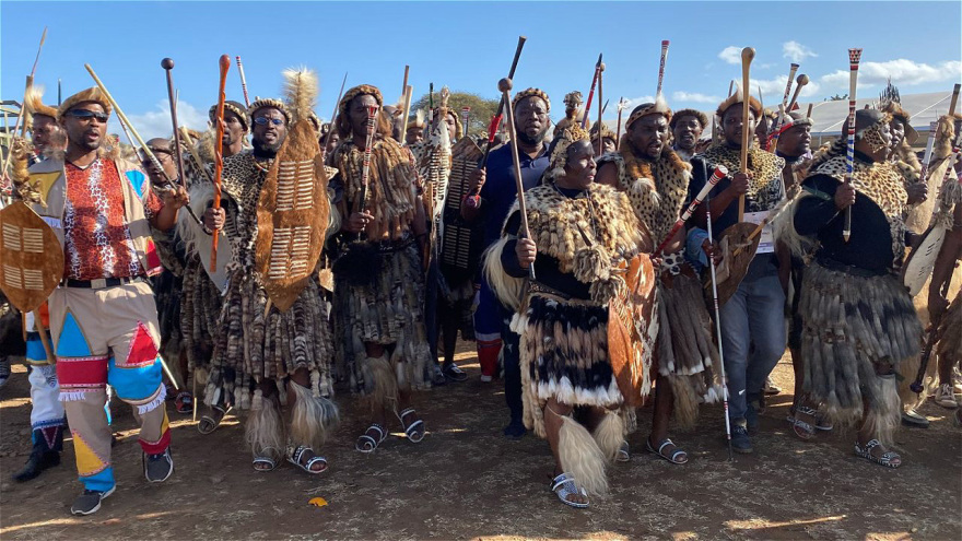 Ανέβηκε στο θρόνο ο νέος βασιλιάς των Ζουλού παρά τις αντιδράσεις των ετεροθαλών αδελφών του