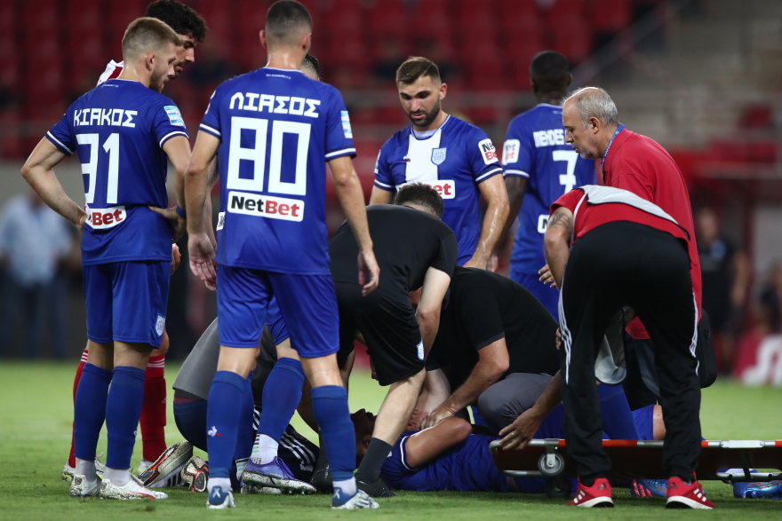 Ολυμπιακός - ΠΑΣ Γιάννινα: Στο νοσοκομείο ο Παντελάκης 