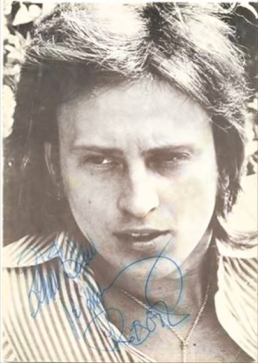 Ρόμπερτ Ουίλιαμς: Από τους θρυλικούς Poll μέχρι το «Μάθημα Σολφέζ»,  μια διαδρομή γεμάτη μουσική