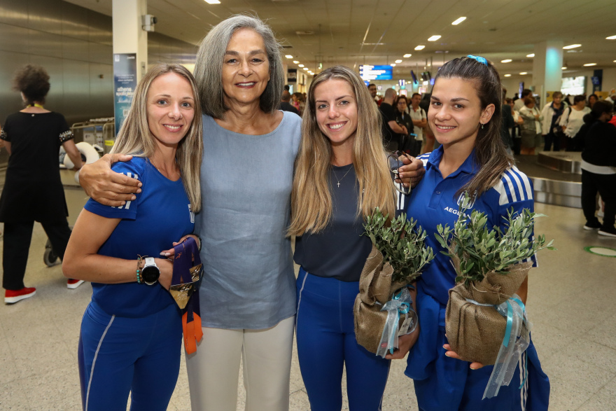 Επέστρεψαν στην Ελλάδα οι πρωταθλητές Ευρώπης Ντρισμπιώτη και Πετρούνιας