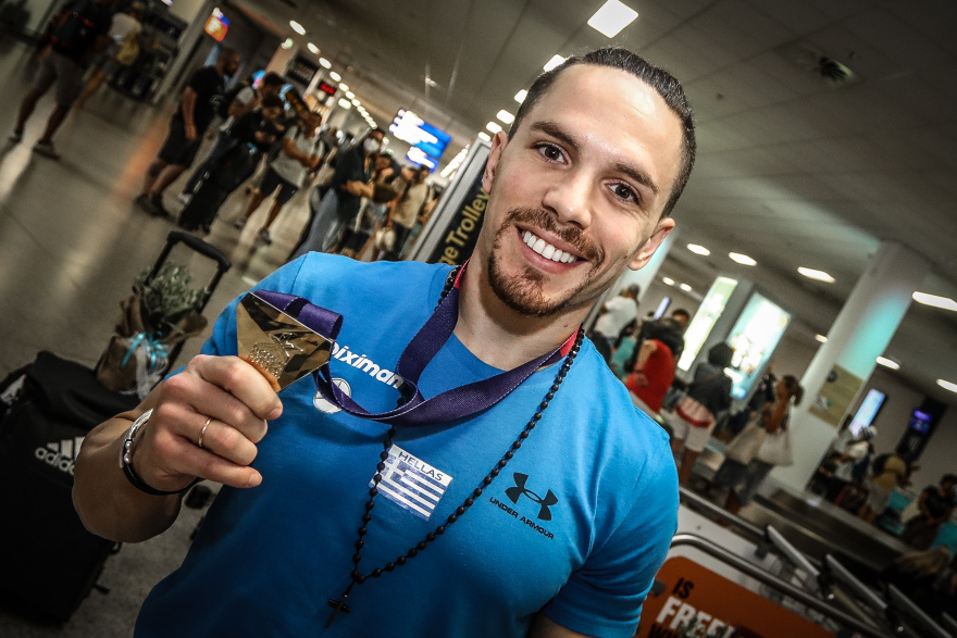 Επέστρεψαν στην Ελλάδα οι πρωταθλητές Ευρώπης Ντρισμπιώτη και Πετρούνιας