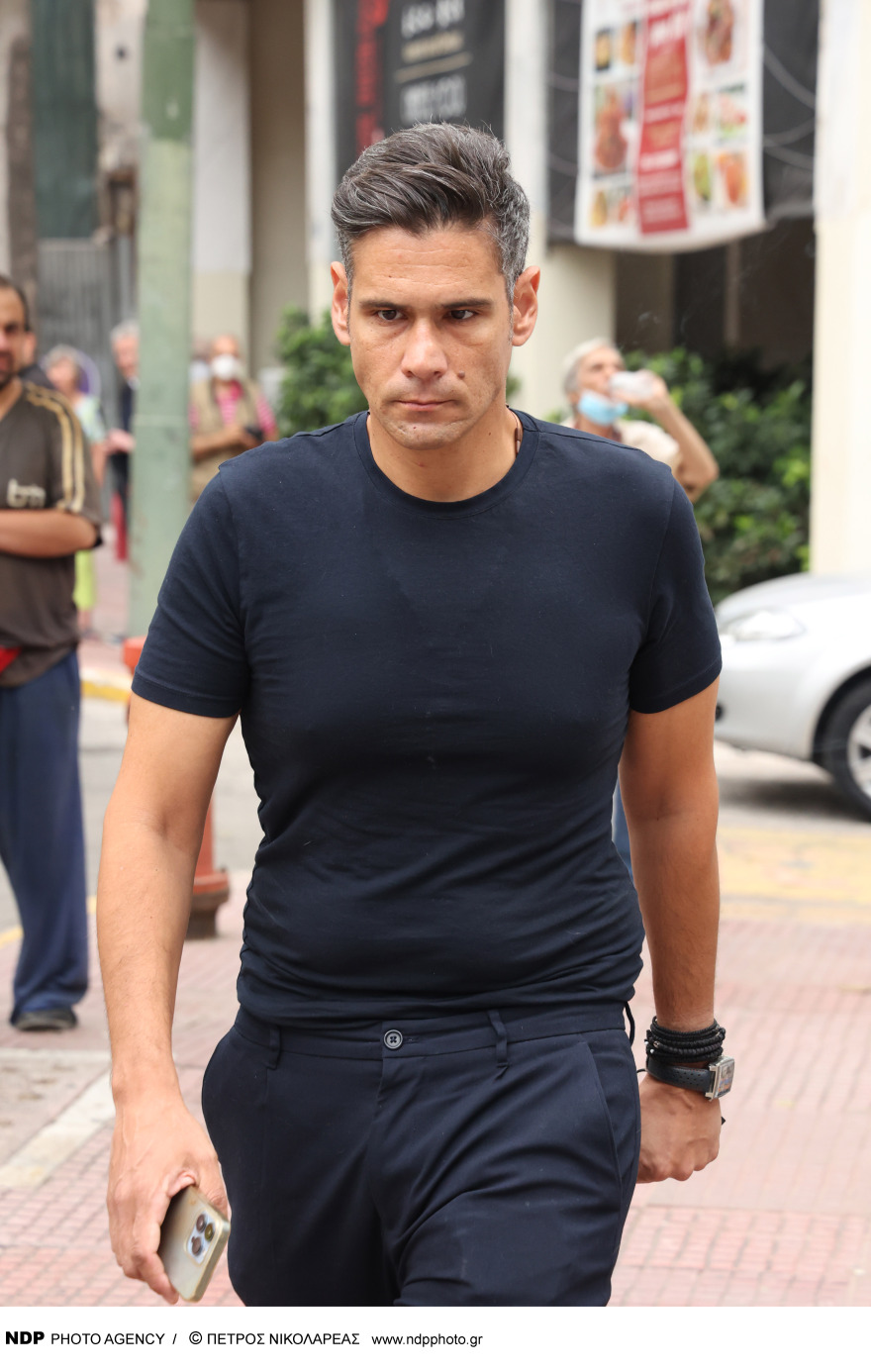 Δημήτρης Ουγγαρέζος: Στο πλευρό της Ιλένια Ουίλιαμς στην κηδεία του πατέρα της