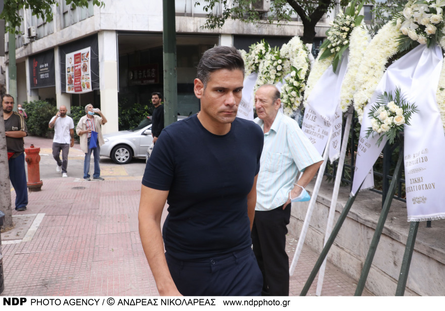 Δημήτρης Ουγγαρέζος: Στο πλευρό της Ιλένια Ουίλιαμς στην κηδεία του πατέρα της