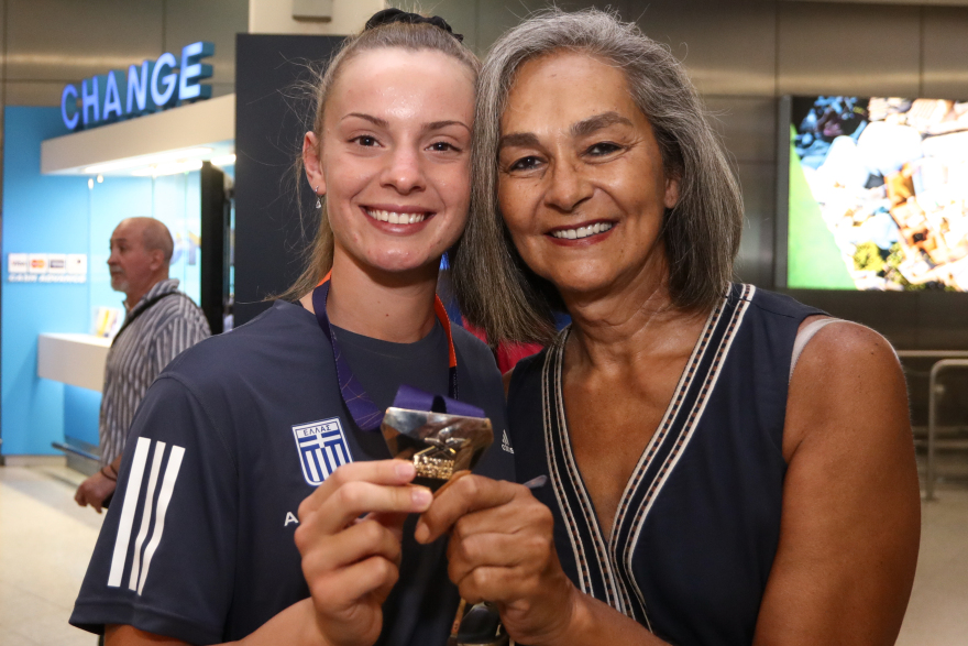 Ελίνα Τζένγκο: Επέστρεψε στην Ελλάδα 