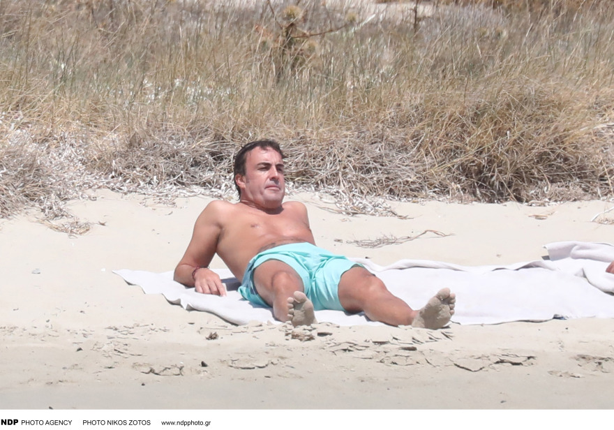 Φερνάντο Αλόνσο: Κάνει διακοπές στη Μύκονο με τη σύντροφό του