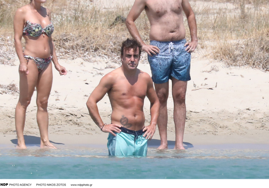 Φερνάντο Αλόνσο: Κάνει διακοπές στη Μύκονο με τη σύντροφό του