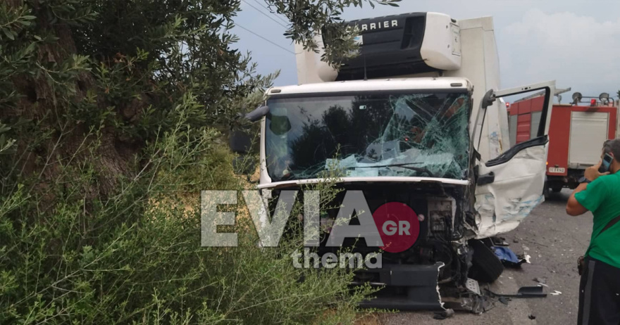 Σοβαρό τροχαίο στην Ερέτρια - Συγκρούστηκαν μετωπικά φορτηγό με βανάκι, τραυματίστηκε ένα άτομο