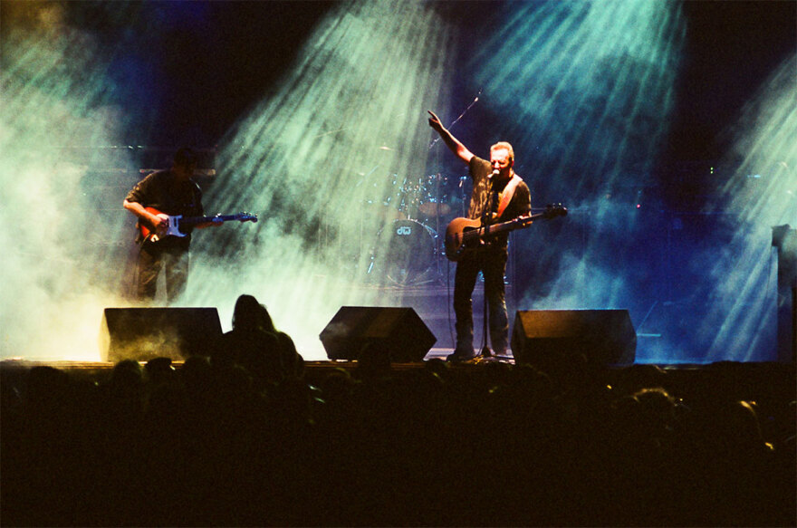 Βασίλης Λέκκας και Νίκος Σπάθας τιμούν τον Γιάννη Σπάθα και τους Socrates Drank the Conium