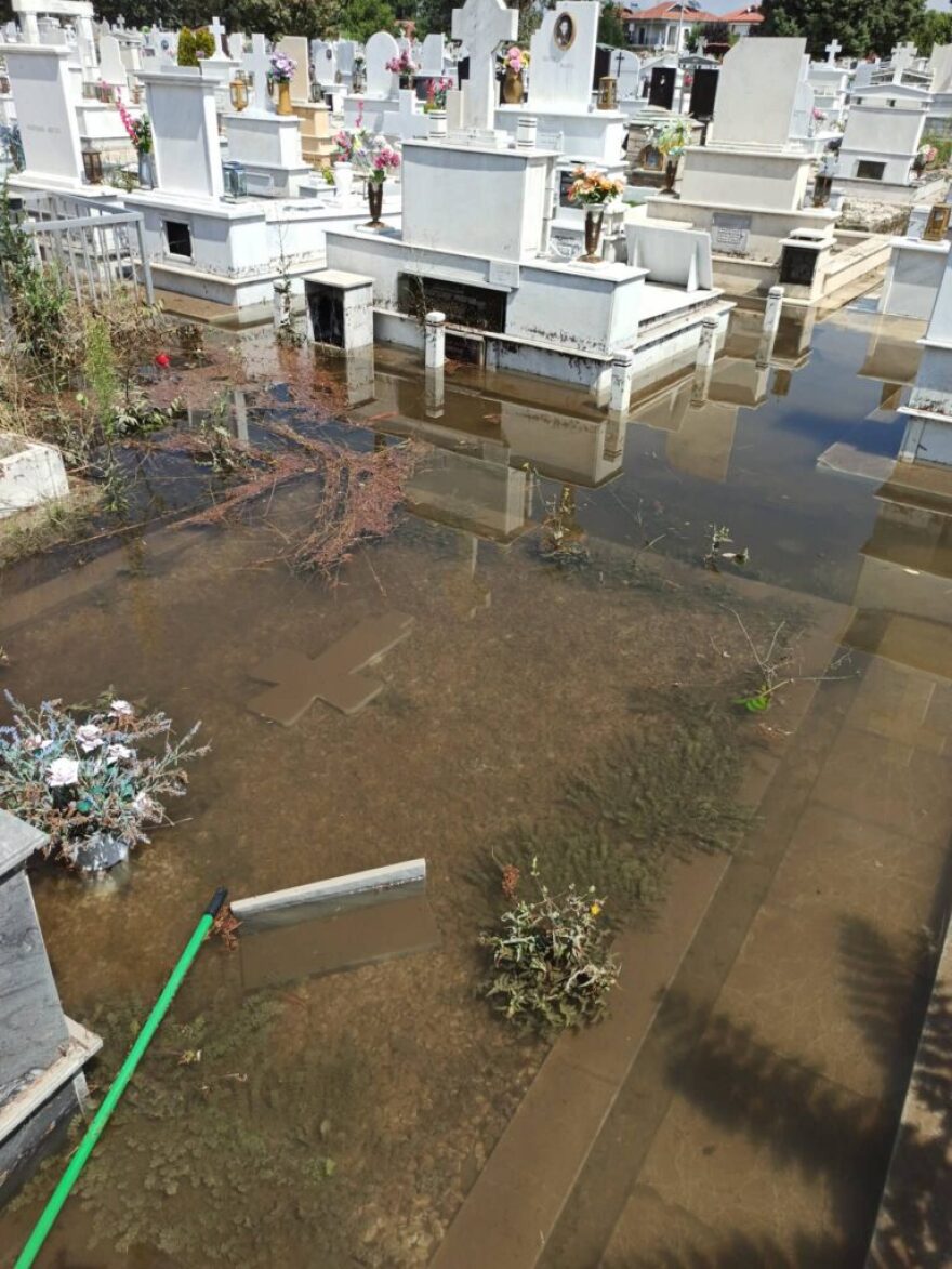 Ισχυρές καταιγίδες έπληξαν την Αττική - 40 χιλιοστά βροχής σε μόλις μία ώρα και πάνω από 2.500 κεραυνοί