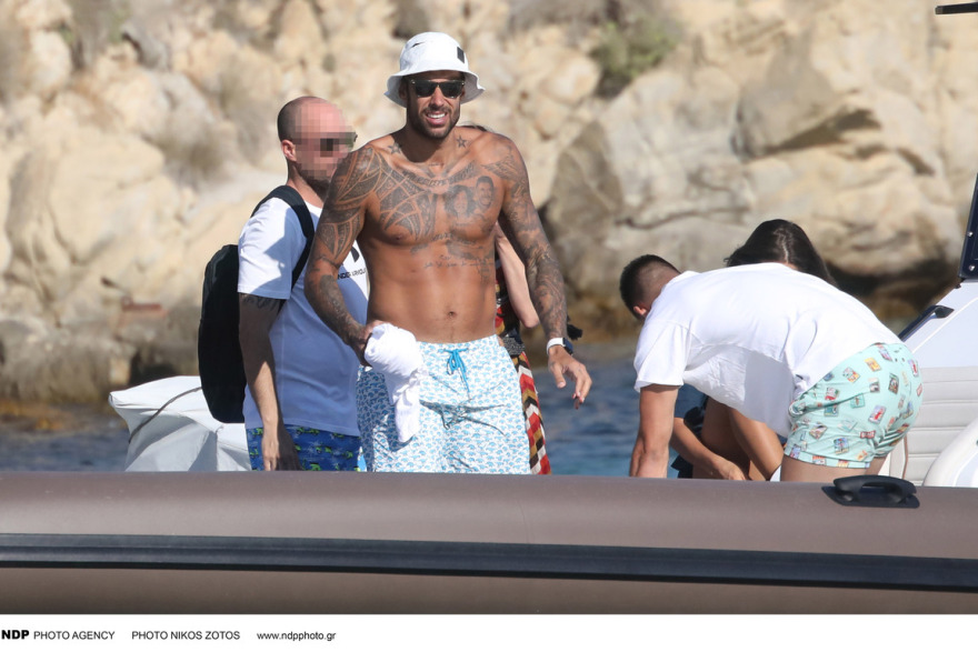 Γιώργος Πρίντεζης - Στέλλα Κωστοπούλου: Διακοπές στη Μύκονο για το ζευγάρι