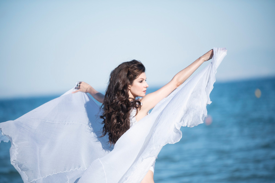 Emma Shaplin: Η Γαλλίδα ντίβα της ποπ όπερας στην Αθήνα