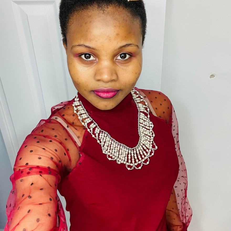 Καναδάς: 24χρονη πνίγηκε στην πισίνα μοτέλ στο Οντάριο ενώ έκανε live μετάδοση στο Facebook