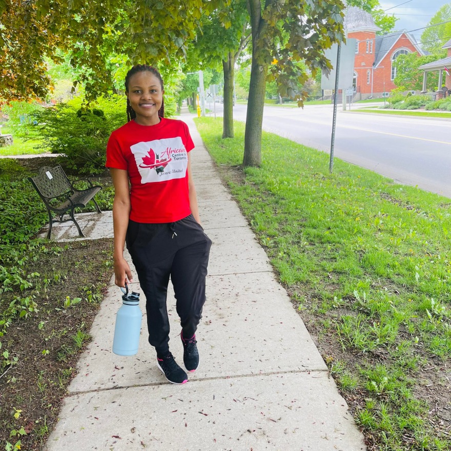 Καναδάς: 24χρονη πνίγηκε στην πισίνα μοτέλ στο Οντάριο ενώ έκανε live μετάδοση στο Facebook