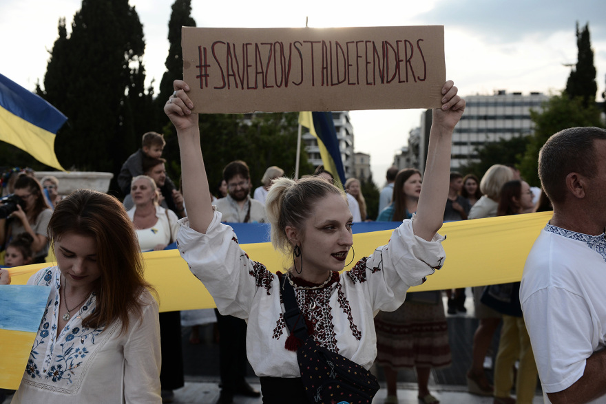 Μεγάλη εκδήλωση για την ανεξαρτησία της Ουκρανίας στο Σύνταγμα - Δείτε εικόνες