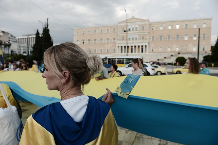 Μεγάλη εκδήλωση για την ανεξαρτησία της Ουκρανίας στο Σύνταγμα - Δείτε εικόνες