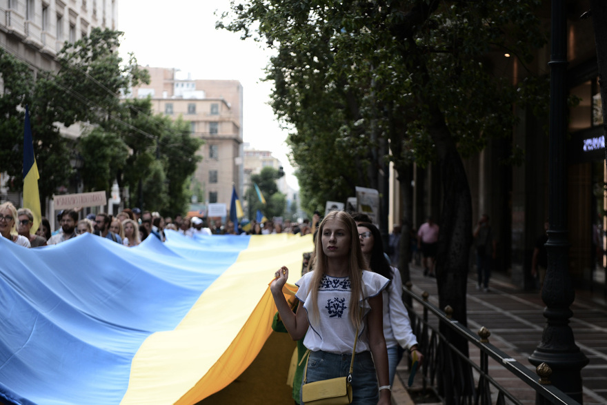 Μεγάλη εκδήλωση για την ανεξαρτησία της Ουκρανίας στο Σύνταγμα - Δείτε εικόνες