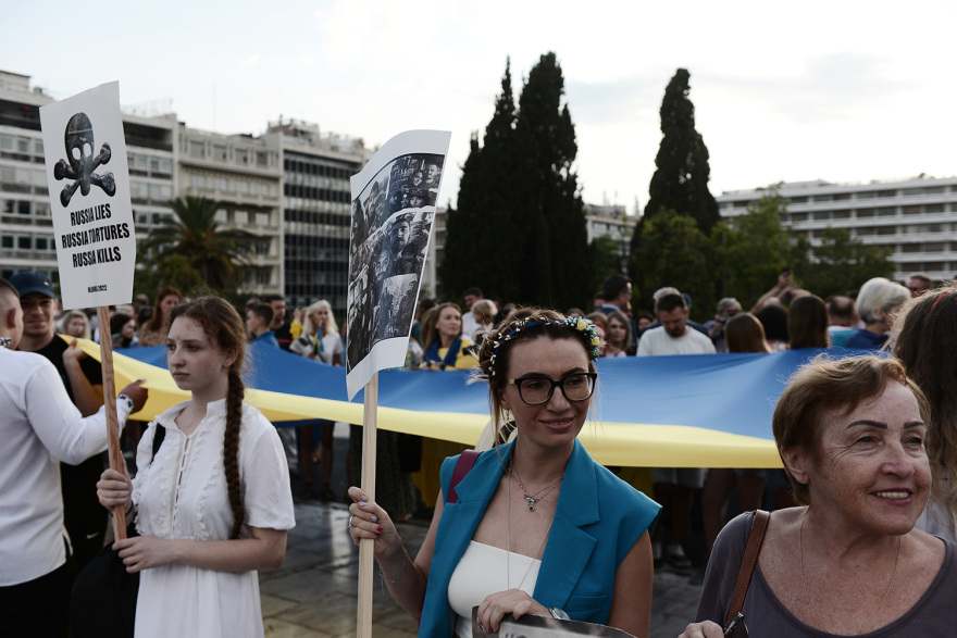 Μεγάλη εκδήλωση για την ανεξαρτησία της Ουκρανίας στο Σύνταγμα - Δείτε εικόνες