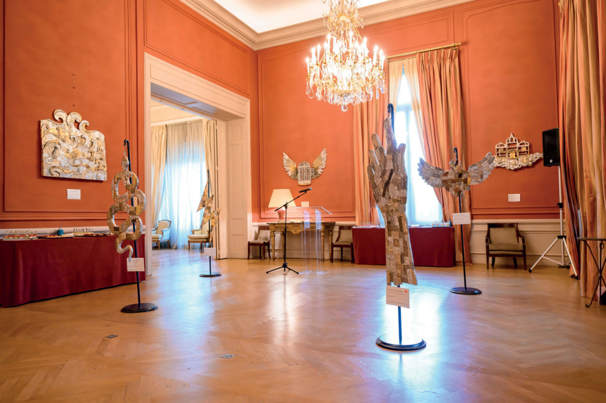 Χριστίνα Ανίντ: Ενας σουρεάλ κόσμος στην Καστέλλα