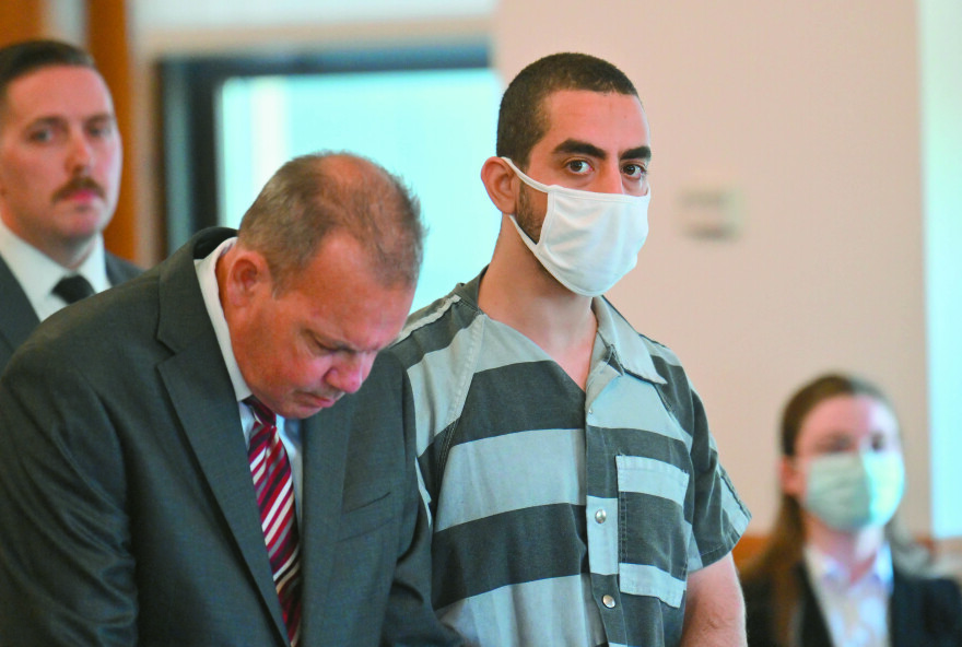 Οι «Σατανικοί στίχοι» έγιναν πάλι best seller μετά την απόπειρα δολοφονίας