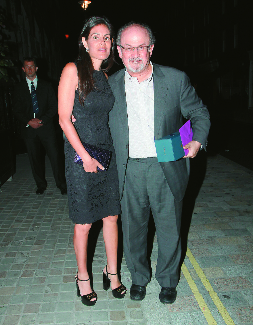 Οι «Σατανικοί στίχοι» έγιναν πάλι best seller μετά την απόπειρα δολοφονίας