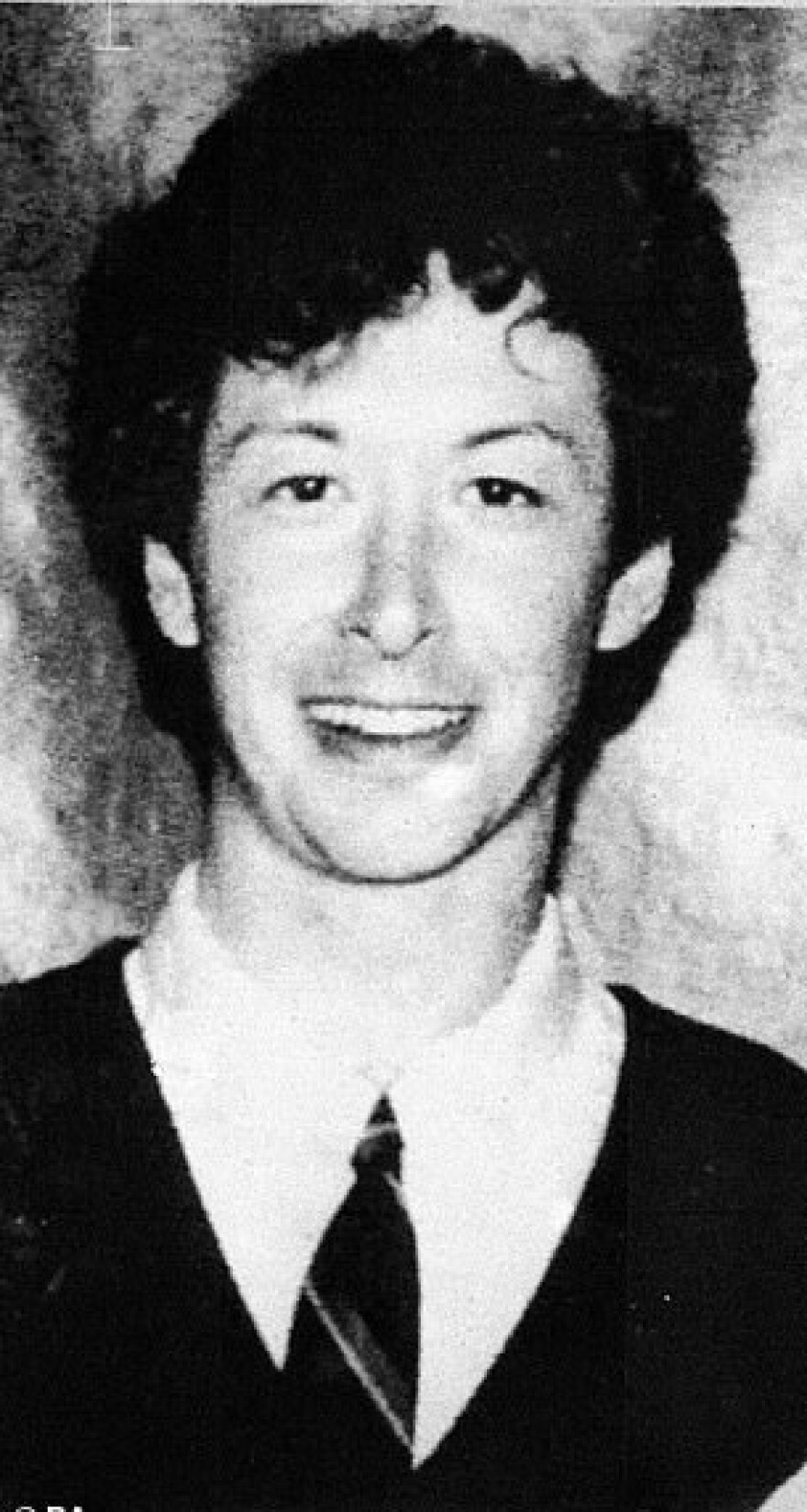 «My Old School», η ιστορία ενός νεαρού-ιδιοφυΐα και η απάτη που σκαρφίστηκε για να γίνει γιατρός 