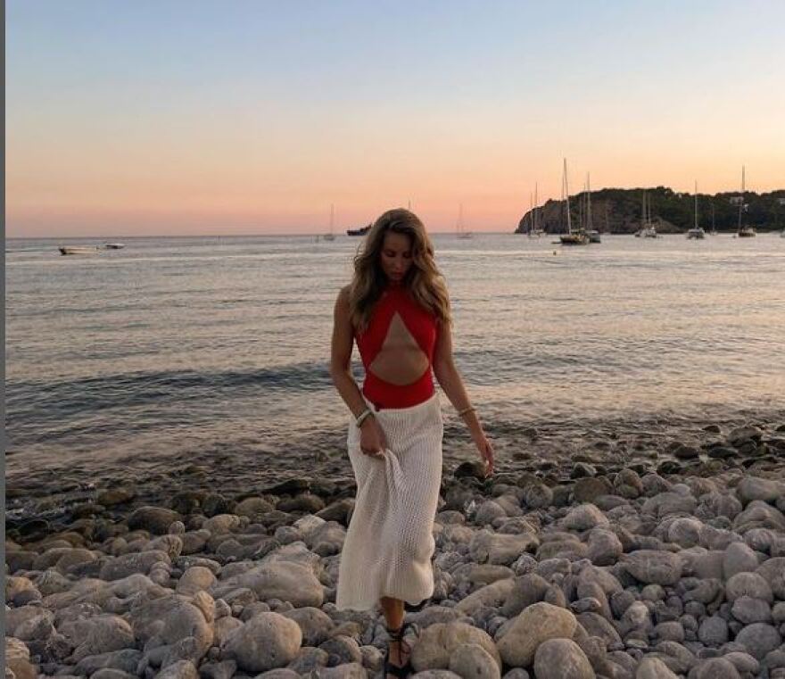 Φινλανδία: H γυμνόστηθη influencer ζήτησε «συγγνώμη για την ανάρμοστη συμπεριφορά» και το φιλί στο πάρτι της Σάνα Μαρίν