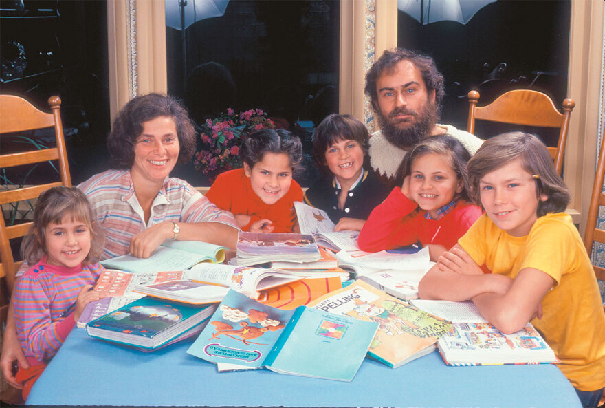 Χοακίν Φίνιξ: Τα εφιαλτικά χρόνια σε αίρεση και η μεγάλη επιστροφή στον Τζόκερ