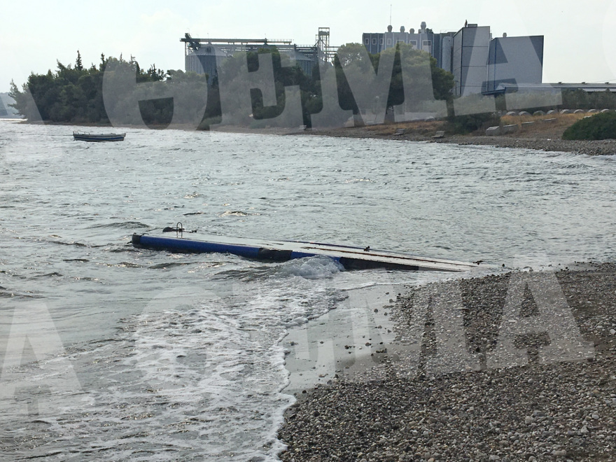 H 6xρονη πνίγηκε «εγκλωβισμένη» κάτω από τη βάρκα - Η περιγραφή του ψαροντουφεκά 