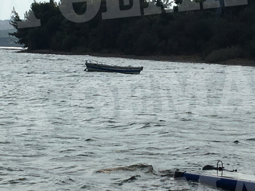 H 6xρονη πνίγηκε «εγκλωβισμένη» κάτω από τη βάρκα - Η περιγραφή του ψαροντουφεκά 