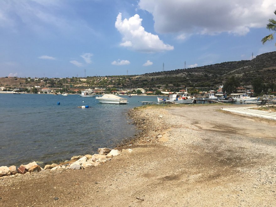 H 6xρονη πνίγηκε «εγκλωβισμένη» κάτω από τη βάρκα - Η περιγραφή του ψαροντουφεκά 