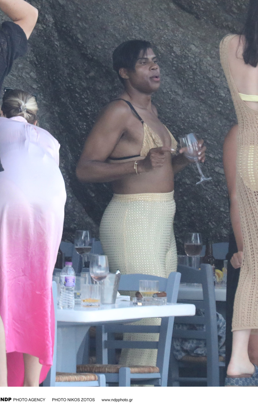 Μάτζικ Τζόνσον: Νέες φωτογραφίες από την εμφάνιση του γιου του στη Μύκονο