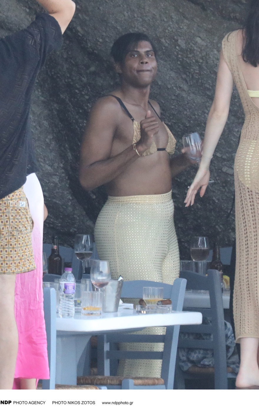 Μάτζικ Τζόνσον: Νέες φωτογραφίες από την εμφάνιση του γιου του στη Μύκονο