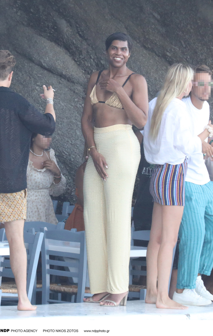 Μάτζικ Τζόνσον: Νέες φωτογραφίες από την εμφάνιση του γιου του στη Μύκονο