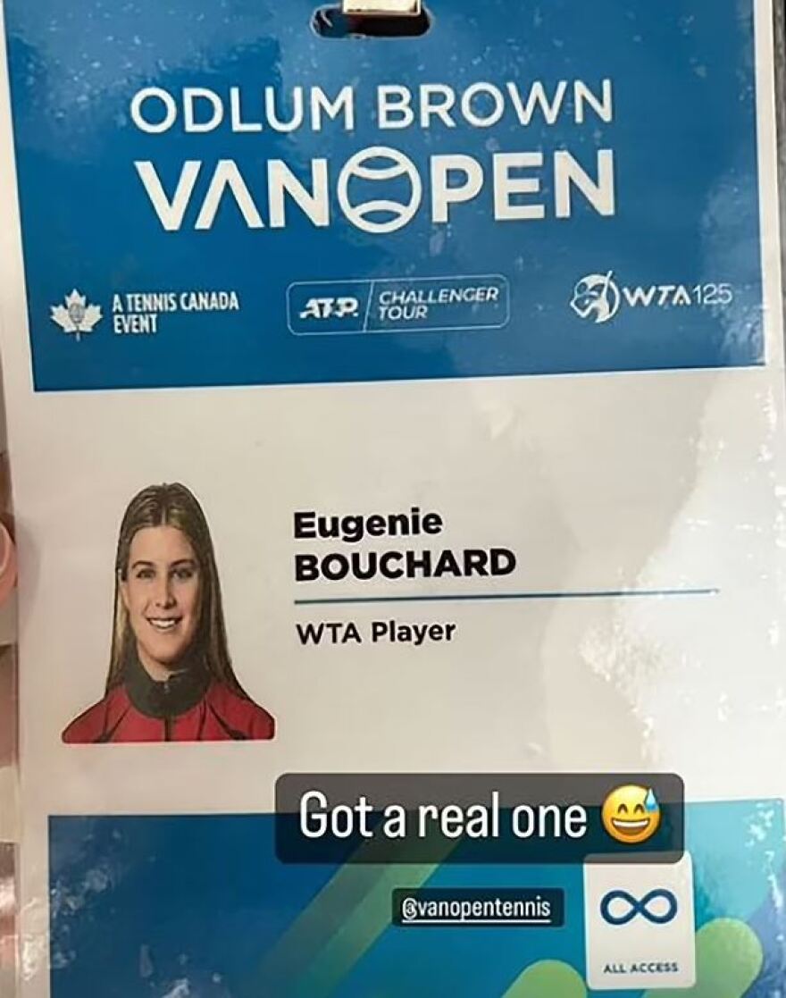 Μπουσάρντ: 'Εβαλαν φωτογραφία της με μαγιό σε διαπίστευση της για τουρνουά τένις 