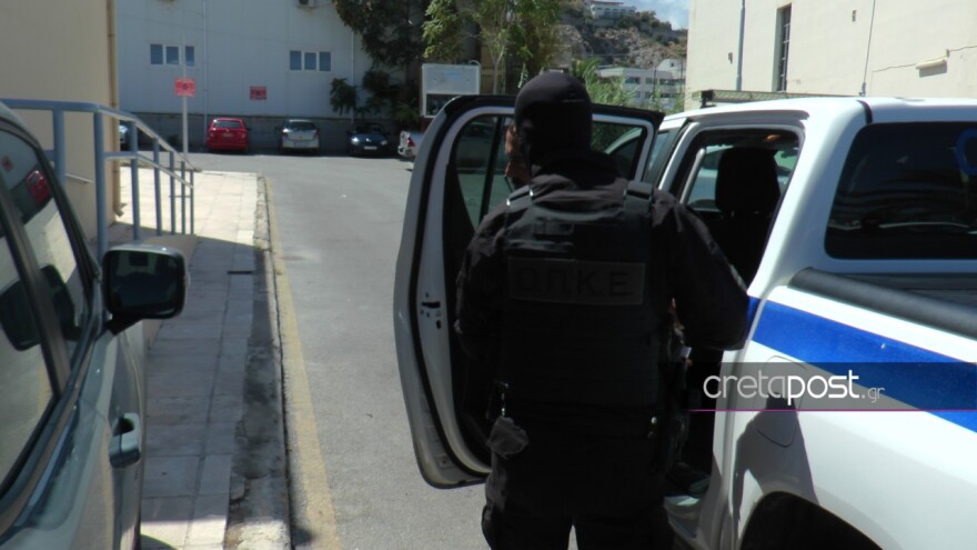 Επίθεση σε Γερμανούς τουρίστες στο Ρέθυμνο: Έφτασε στα δικαστήρια ο 38χρονος