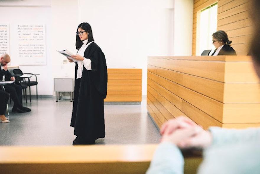 Νομικές σπουδές: Κορυφαία επιλογή για επαγγελματική εξέλιξη 