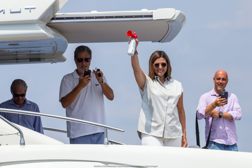 Οι Ολυμπιονίκες Μάντης - Καγιαλής προηγούνται στον ιστιοπλοϊκό αγώνα Άνδρου