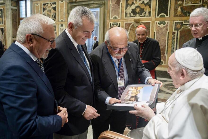 Μάξιμος Χαρακόπουλος - Πάπας Φραγκίσκος: «Η Αγία Σοφία κινδυνεύει με ανεπανόρθωτες βλάβες από την αλόγιστη χρήση ως τζαμί»