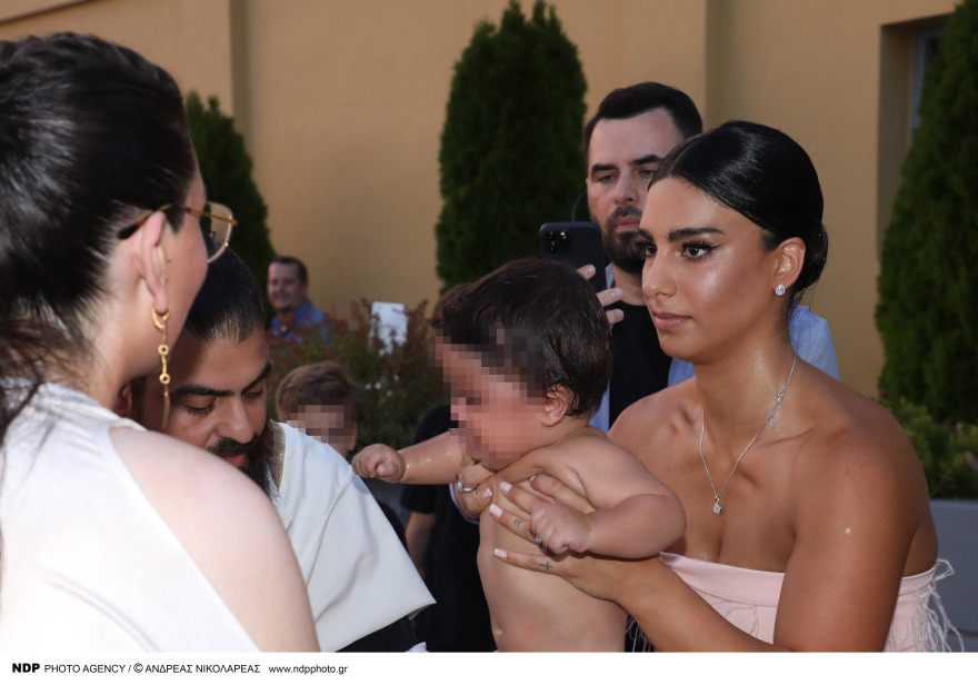 Γιώργος Παπαδόπουλος: Ο τραγουδιστής βάφτισε τον γιο του 