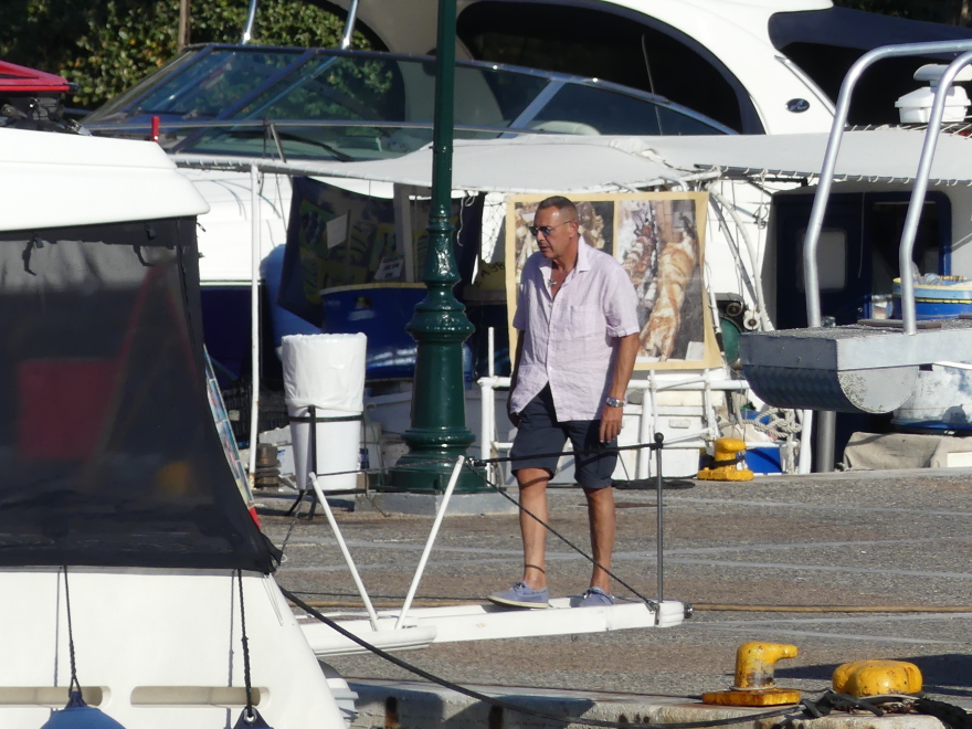 Πάνος Καμμένος: Σκαφάτος, αρμενίζει  στο Αιγαίο...