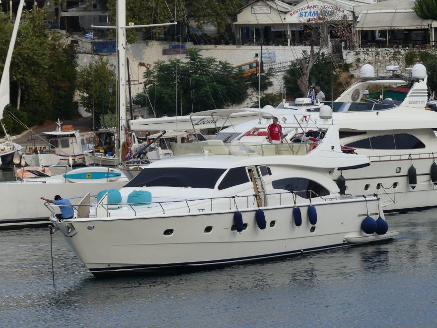 Πάνος Καμμένος: Σκαφάτος, αρμενίζει  στο Αιγαίο...