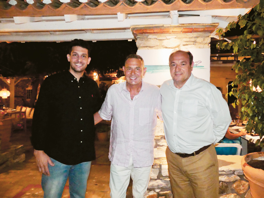 Πάνος Καμμένος: Σκαφάτος, αρμενίζει  στο Αιγαίο...